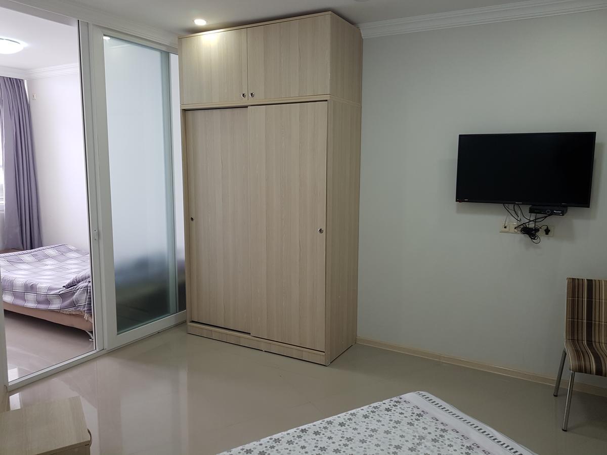 Apartment In Front Of Mcdonald'S Батумі Екстер'єр фото