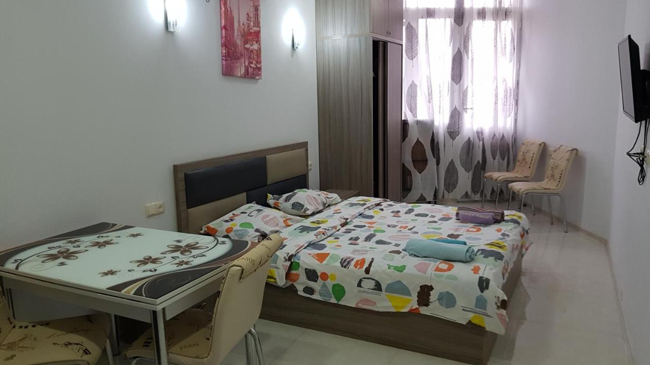 Apartment In Front Of Mcdonald'S Батумі Екстер'єр фото